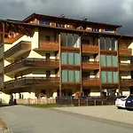 Rosies Family Апартаменти *