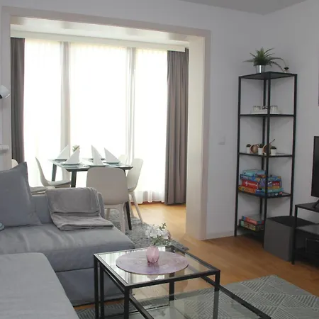 Rosies Family Апартаменти