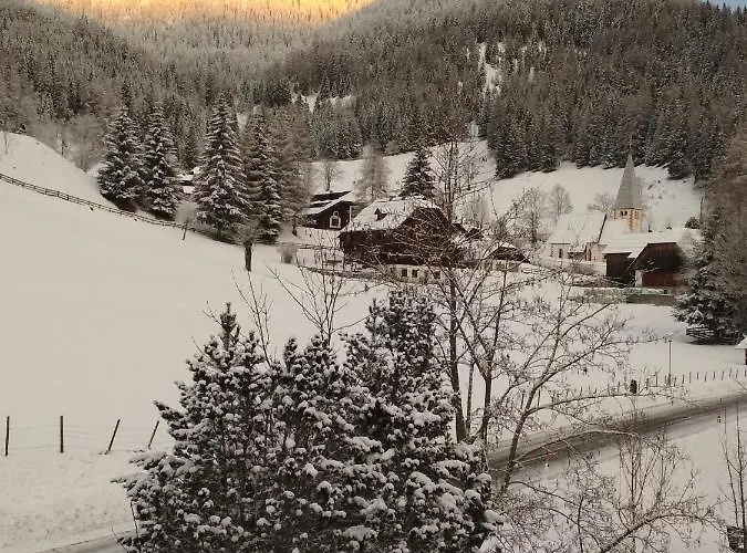 Апартаменти Rosies Family