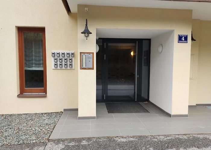 Апартаменти Rosies Family